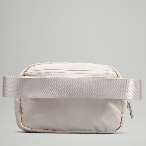Lululemon 🤍 WHITE OPAL Everywhere Belt Bag - Picture 13 of 15